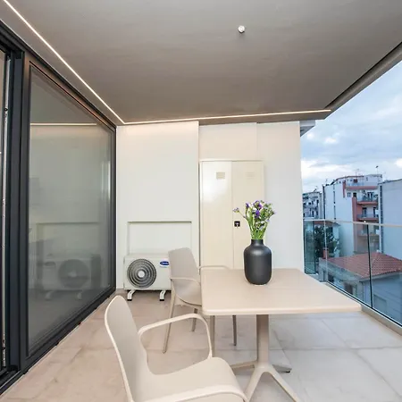 アパート La Cave ヴォロス